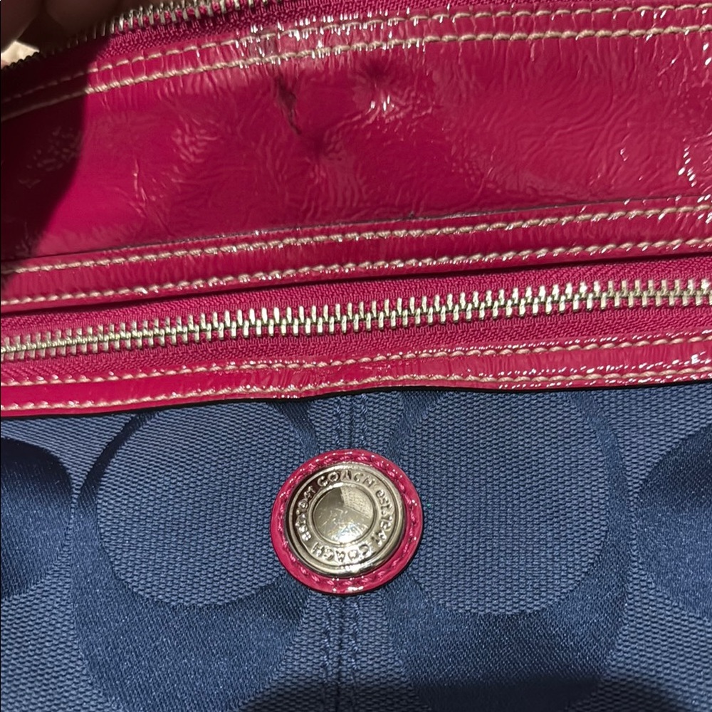Coach Navy Signature Canvas Shoulder Bag with Magenta Patent Trim - Picture 3 of 8